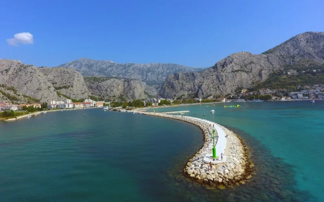 Apartments Tomasovic