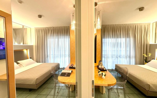 Hotel Club House