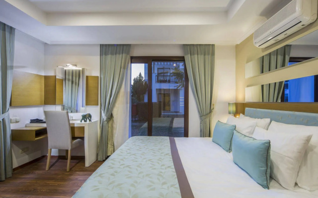 Fun & Sun River Resort  All Inclusive