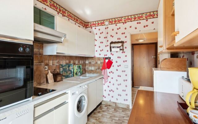 Aesthetic Apartment in Nice With Swimming Pool