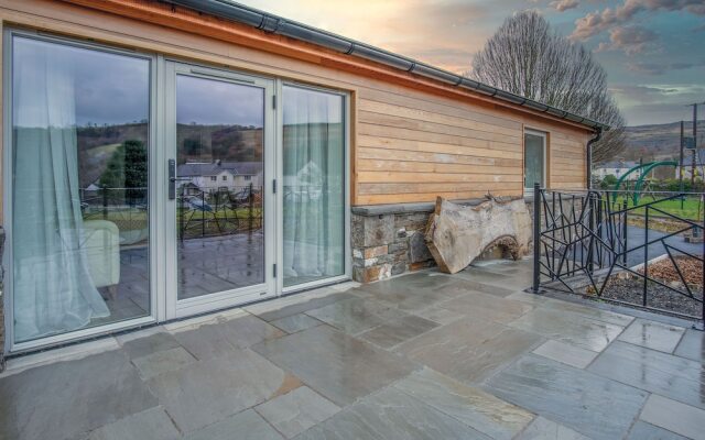 The Sleeping Giant - Pen Y Cae Inn