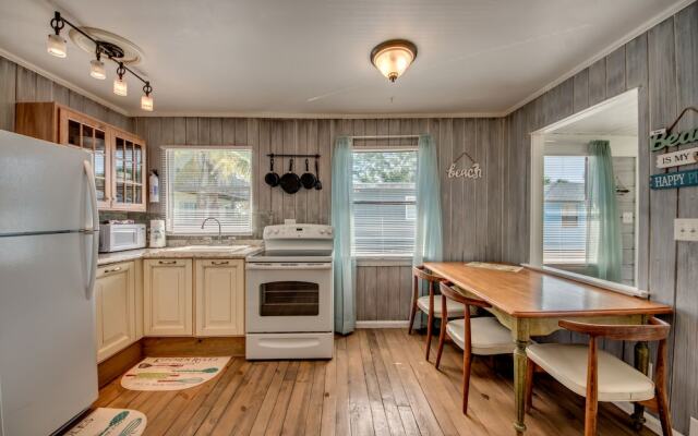 Honeymoon Bungalow - Roelens Vacations