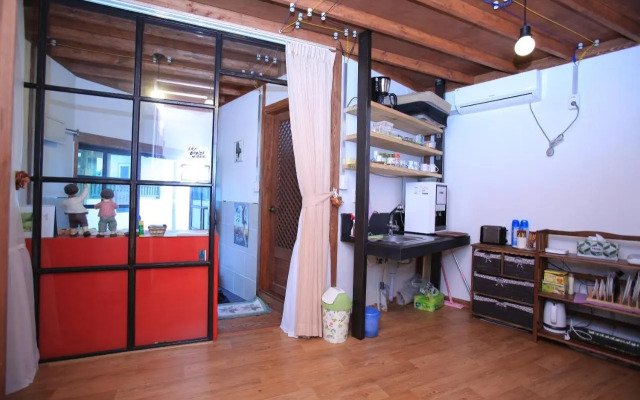 MongYouHwaWon Guesthouse(Painter's house)