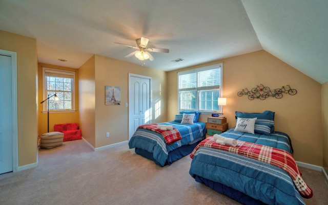 Sunset View 3 BDR Close to Downtown!