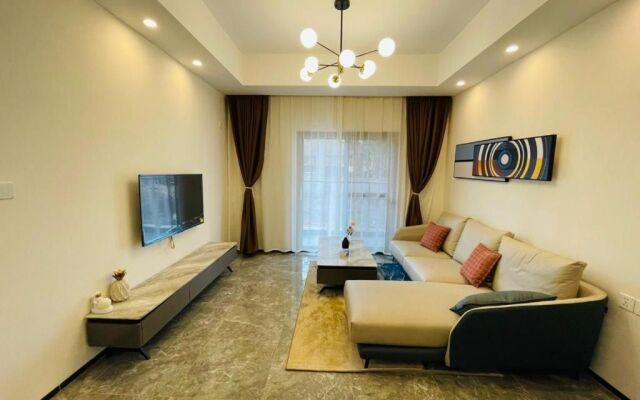 Elizabeth Golf Apartment