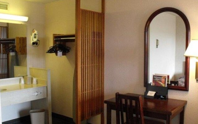 Thrifty Inn