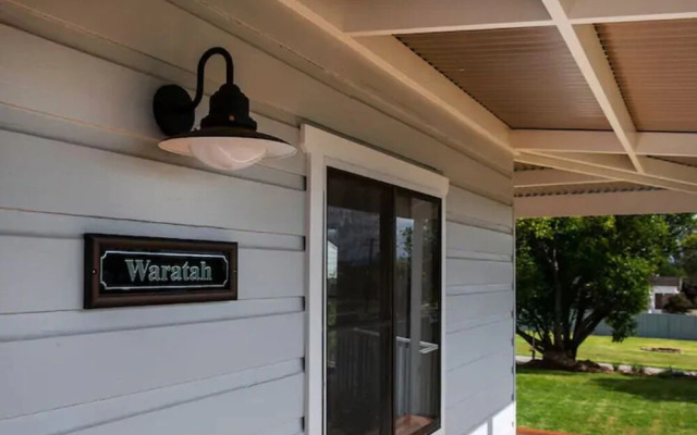 Waratah Up Douro - Your Innkeeper Mudgee