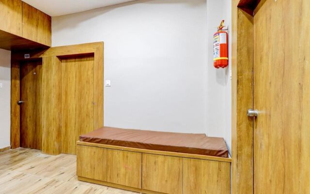 OYO 72486 Hotel Gokul Villa