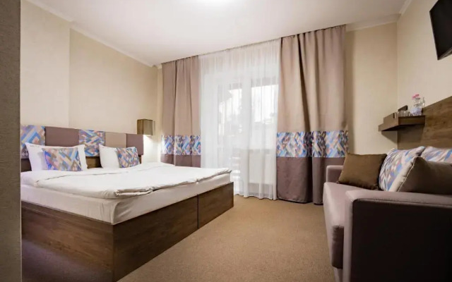 Private Rooms in Hotel Lift 1R