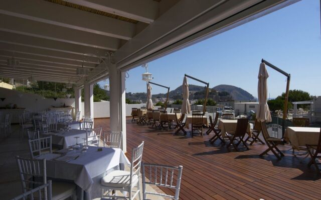 Hotel Tritone