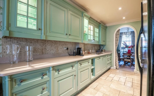 Classic Westminster Home near to Buckingham Palace