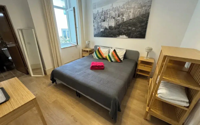 Guest House Residencial REAL