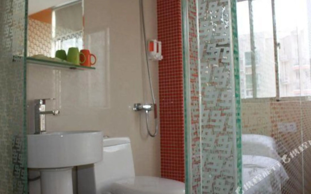 Sleep 99 Chain Hotel (Shenzhen Longcheng Square)