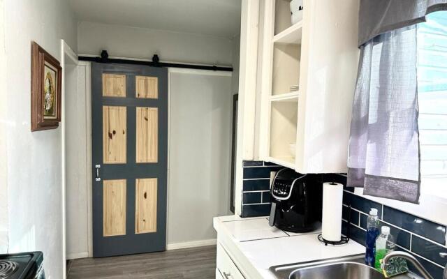 Cozy House Near Plaza District