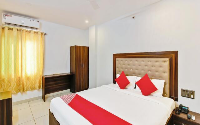 OYO 29131 Hotel MN Grand