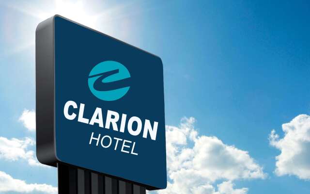 Clarion Hotel & Suites Conference Center Memphis Airport