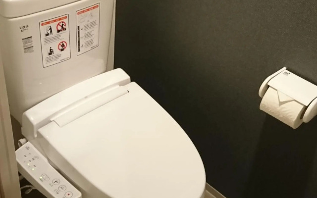 Nipponbashi Crystal Hotel 2