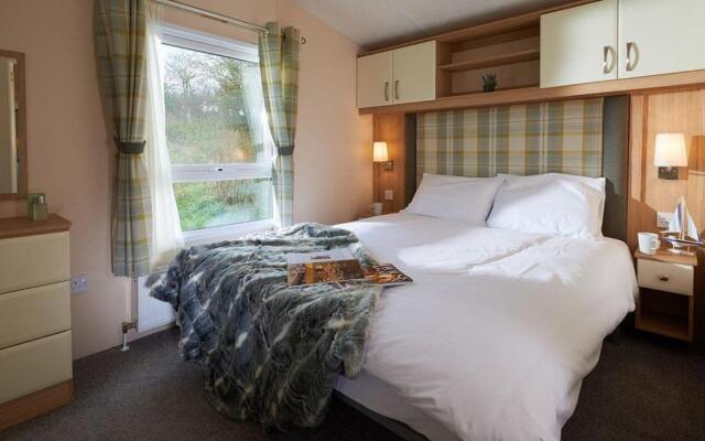 Meadow lakes holiday park