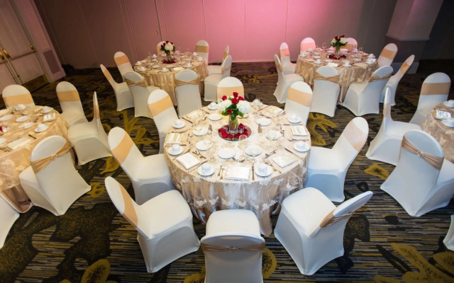 Embassy Suites by Hilton Anaheim North