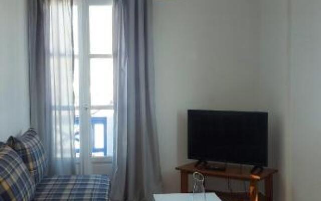 Laouti Tinos Apartments 3