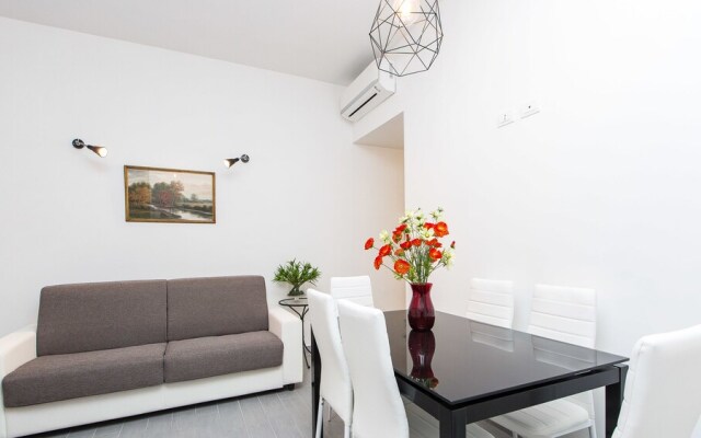 Rental In Rome Cesari Apartment