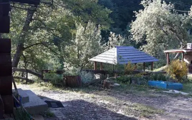 Pryvatna Sadyba u Myroslavy