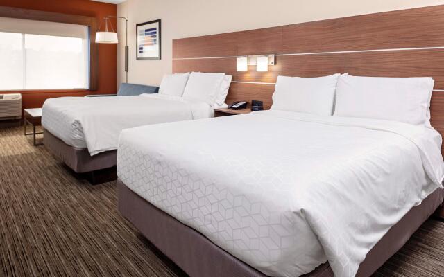 Holiday Inn Express & Suites Madison, an IHG Hotel