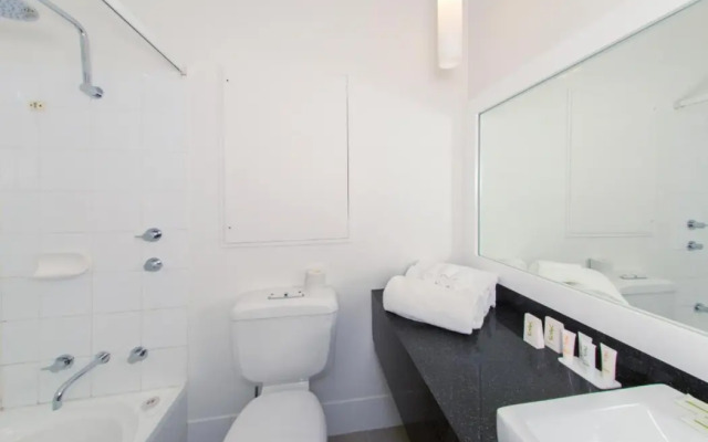 Silkari Urban CKS Sydney Airport Hotel