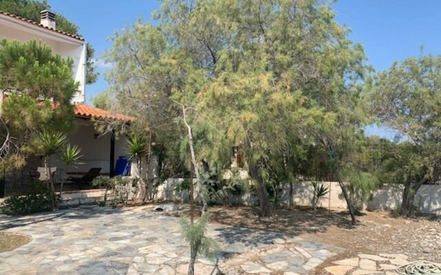 Captivating 4-bed House in Xylokastro