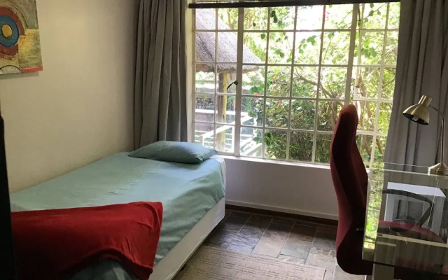 Fully Furnished 3 Bedroom House In in Pentagon Park Bloemfontein