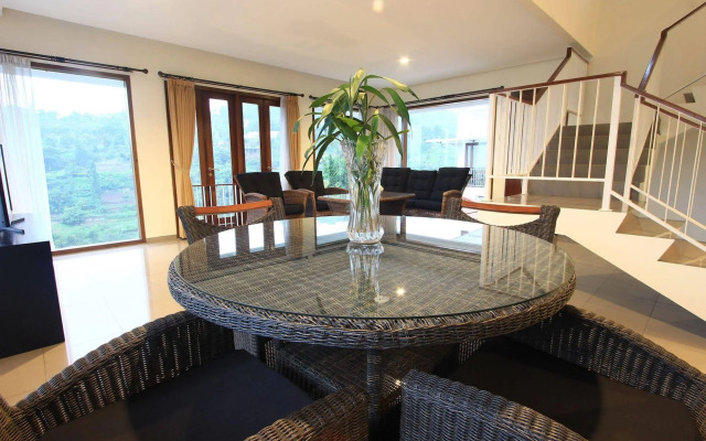 Villa Kencana Syariah, 6 Bed KingSize, View Gunung
