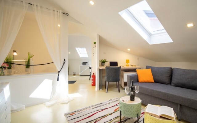 Ena 1 Trinajsti i in Trinajsti i