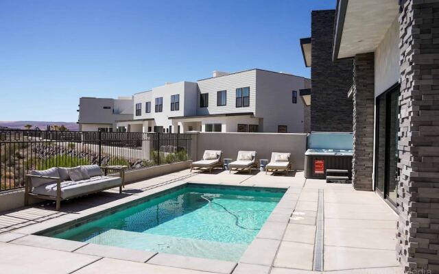 Double Eagle on the 8th by RedAwning