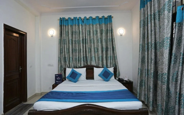 Signature Crest Sareen Villa