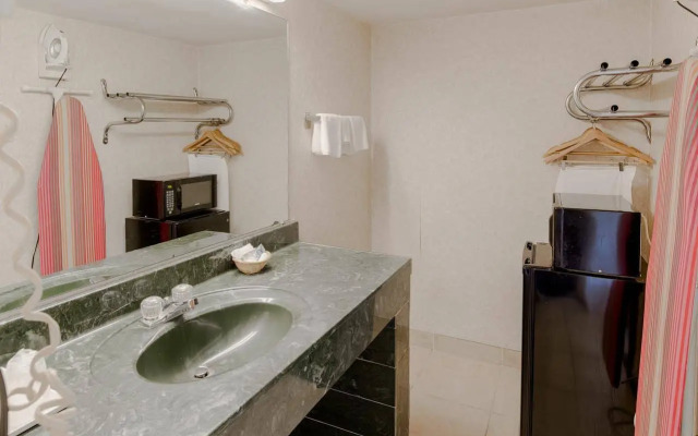 Travelodge by Wyndham Lynchburg