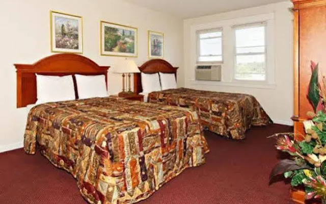 Rodeway Inn & Suites