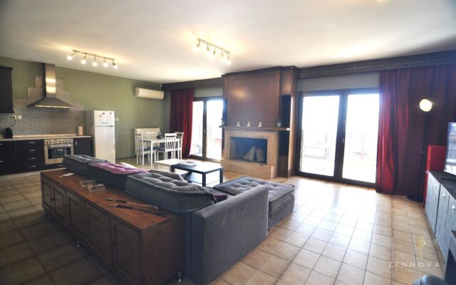 Zennova 80 Kastra Apartment