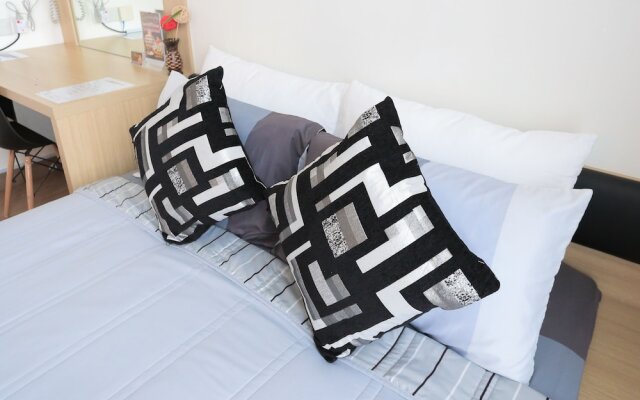 MLH Deluxe Studio Suites @ Landmark Residence