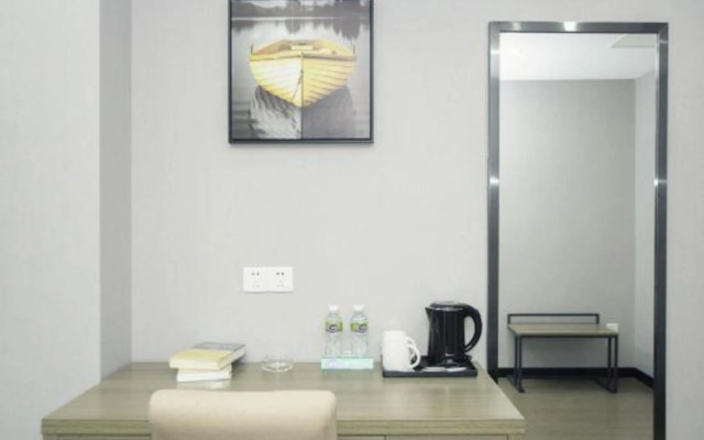 Yifu Apartment Hotel