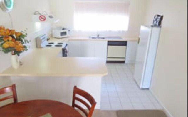 'Gracelands' Unit Six