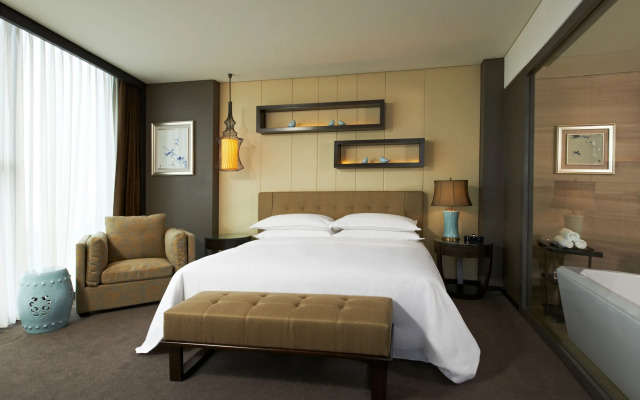 Sheraton Shanghai Waigaoqiao Hotel