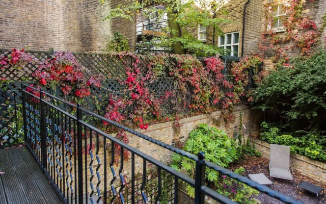 Hans Place II by Onefinestay