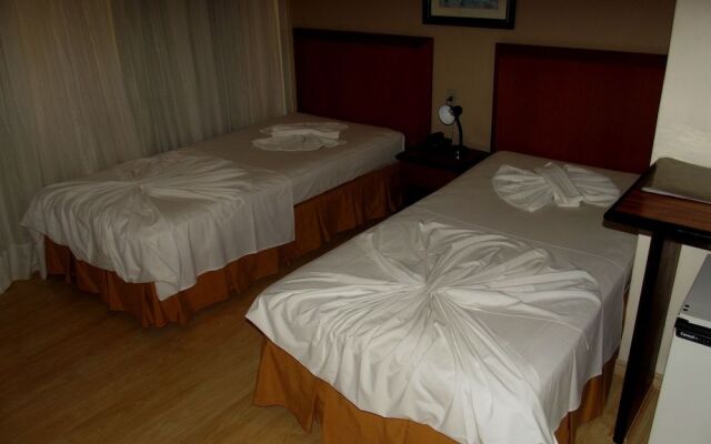 Geneviee Palace Hotel