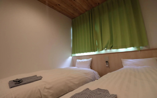 Hiroshima Peace Hotel - Hostel