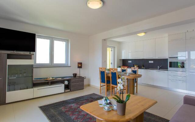 Apartment Maestral