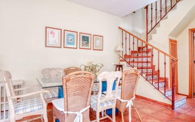 Scenic Villa in Ojen with Private Swimming Pool