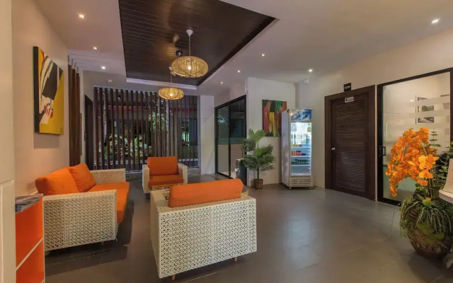 The oh so Sexy Triple Penthouse-rare 3-5br 188m2