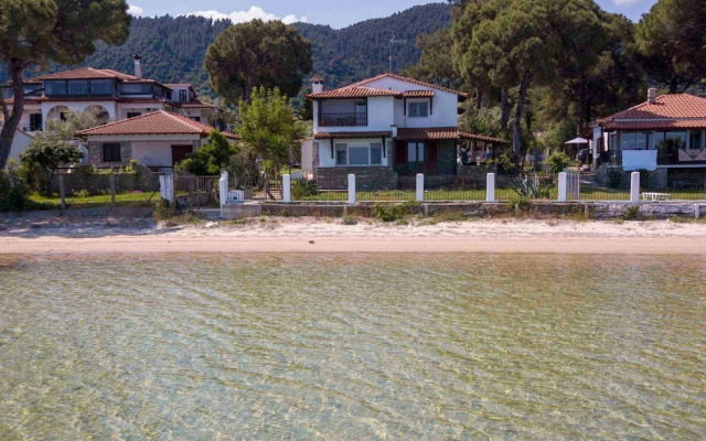 Docker BeachFront House by Halkidiki Villas