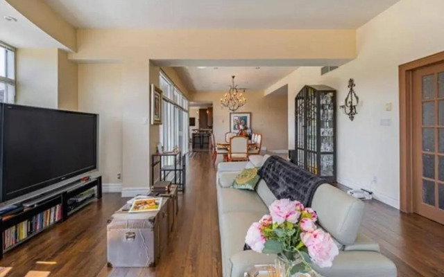 Sleeps6-apartment-parking-balcony-patio