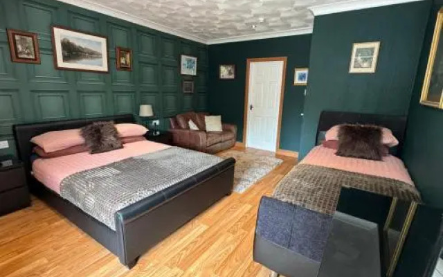 Lakeland Guest House